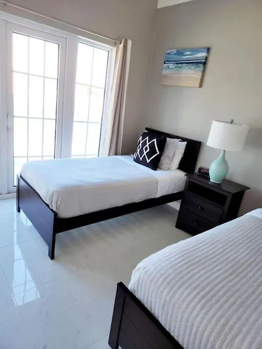 Brand New Luxurious Townhouse In Negril 빌라 펜션