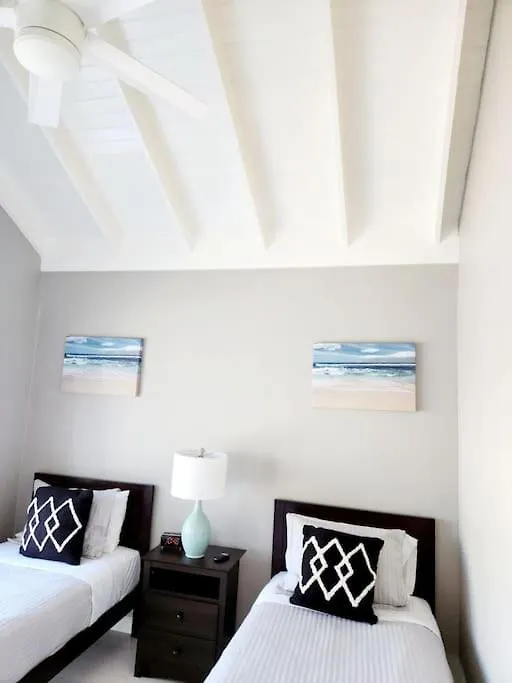 Brand New Luxurious Townhouse In Negril 빌라 펜션