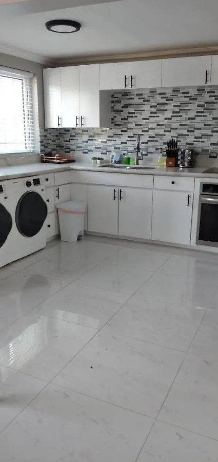 Brand New Luxurious Townhouse In Negril 빌라