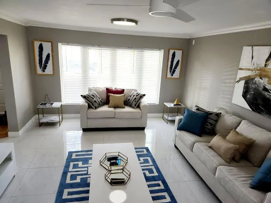 Holiday home Brand New Luxurious Townhouse In Negril Villa