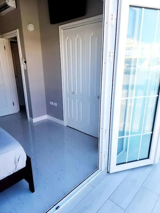 Brand New Luxurious Townhouse In Negril Villa