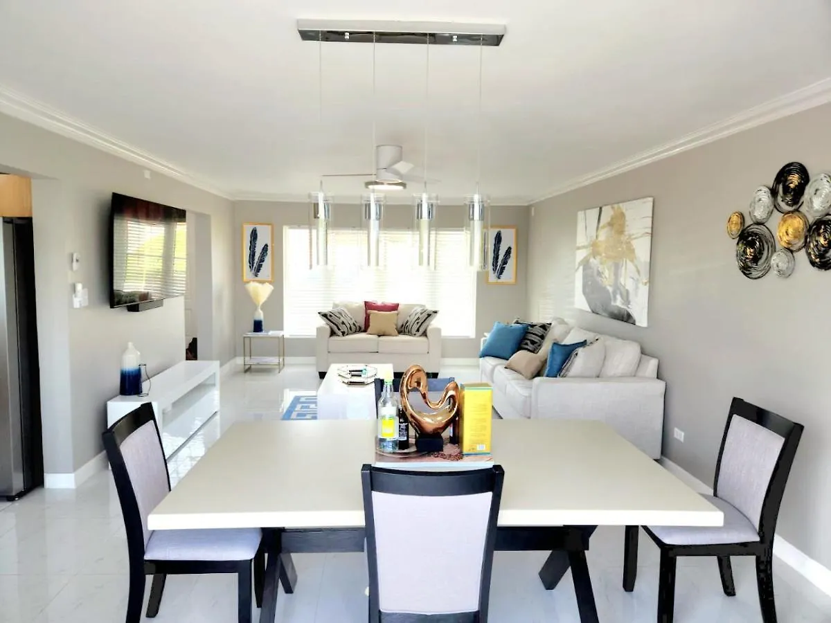 Holiday home Brand New Luxurious Townhouse In Negril Villa